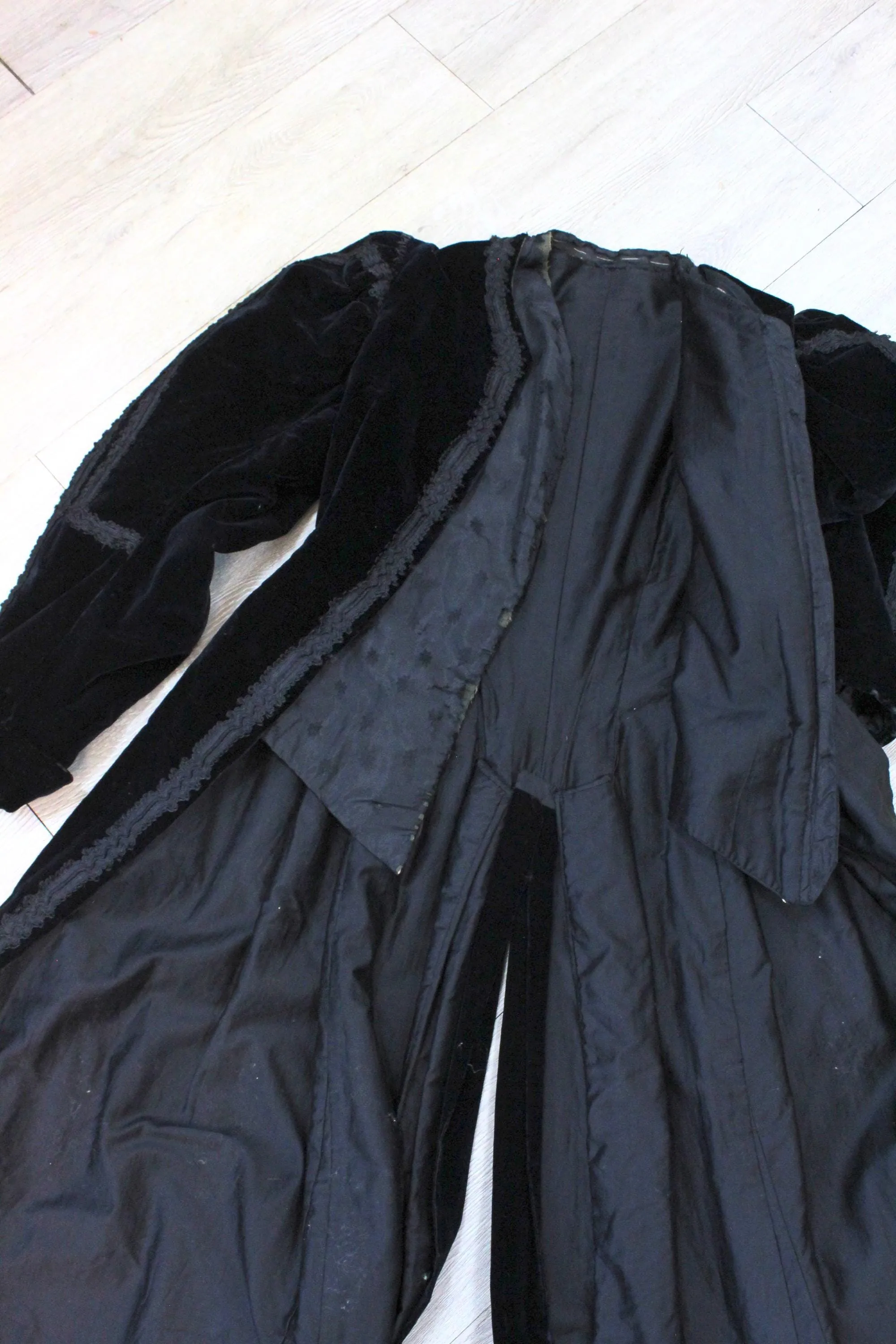 1910 EDWARDIAN velvet TUXEDO COAT small | new fall winter
