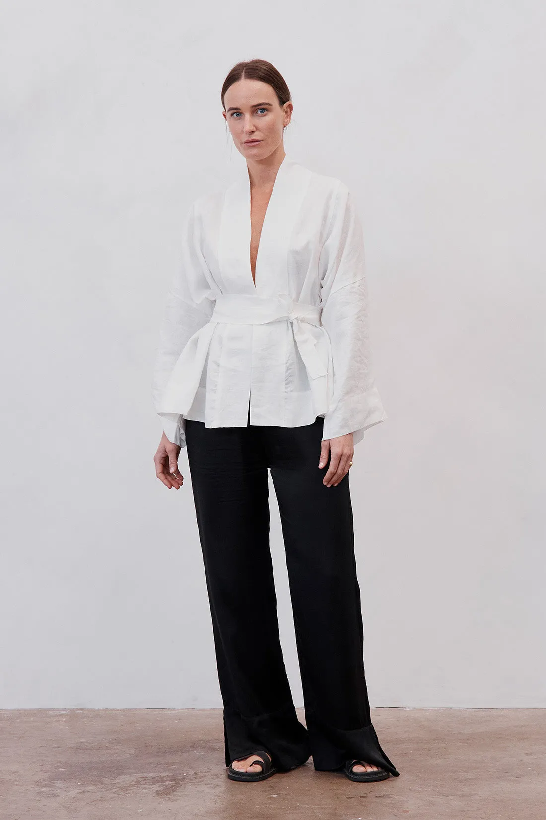 Anya Linen Kimono White
