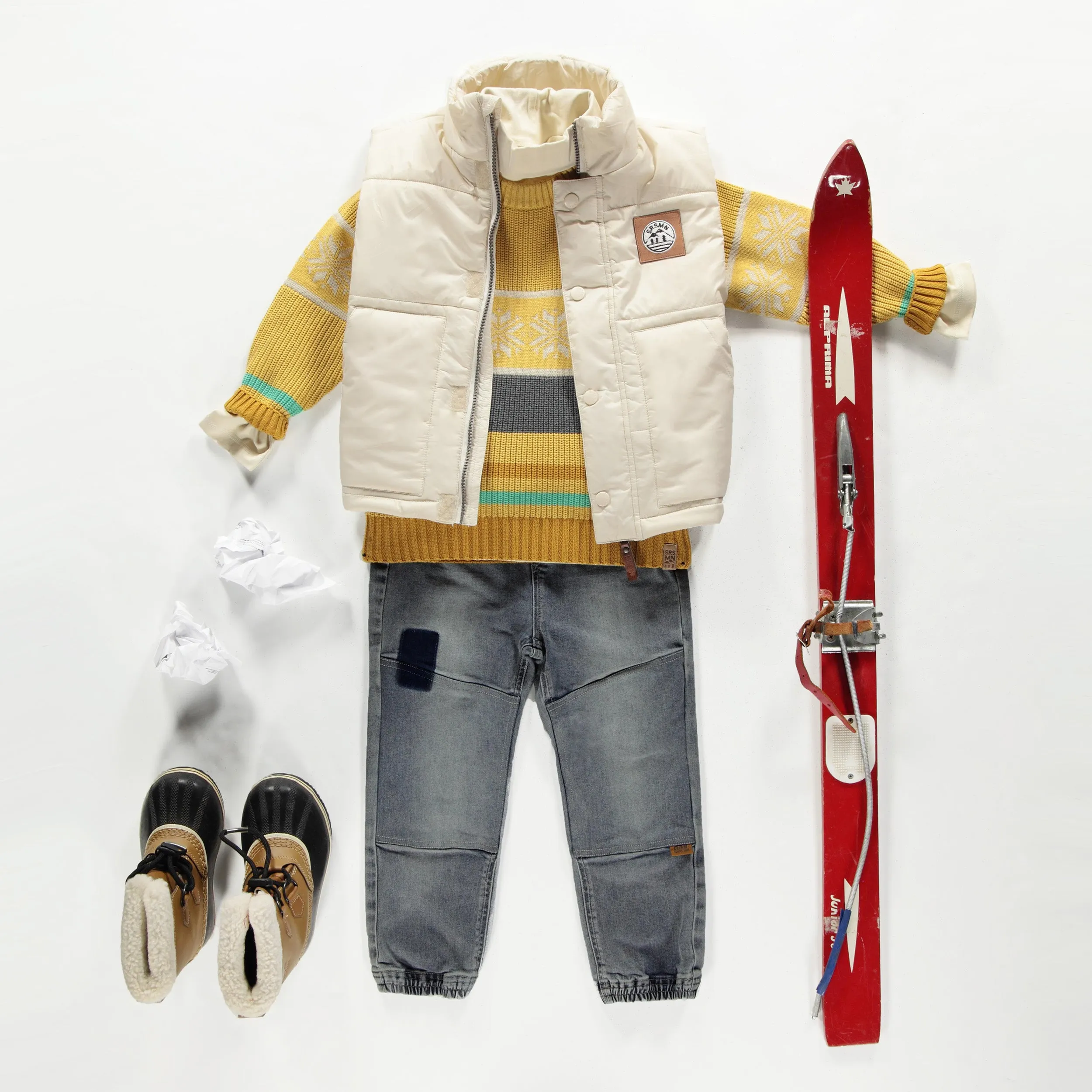 Chandail de maille jaune à motif jacquard, enfant || Yellow knitted sweater with jacquard pattern, child