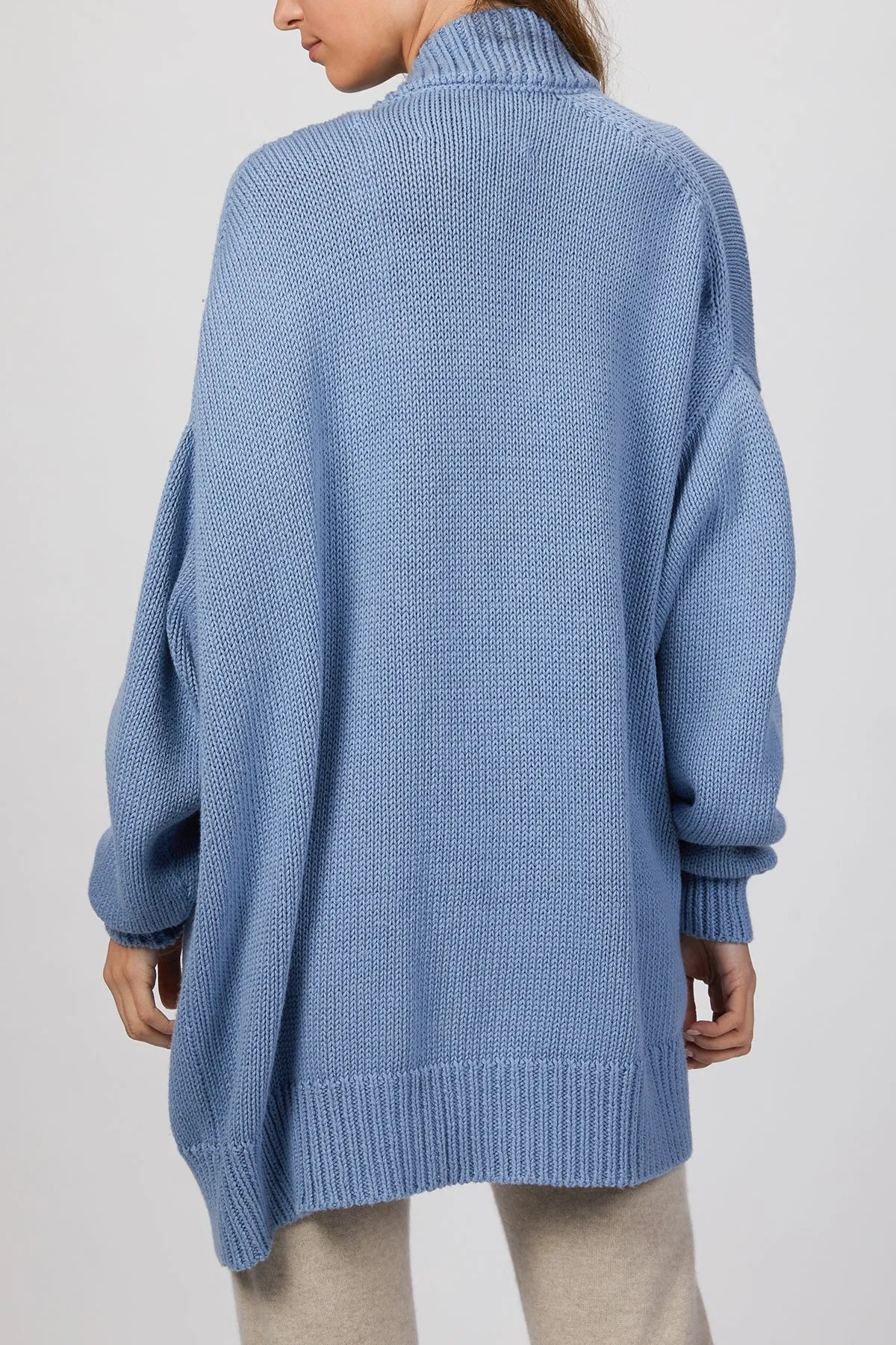 CHUNKY V-NECK CARDIGAN