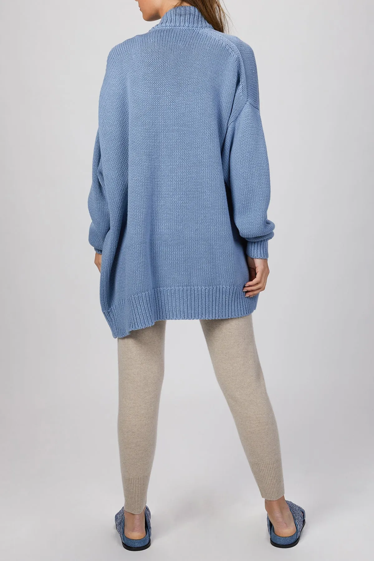 CHUNKY V-NECK CARDIGAN