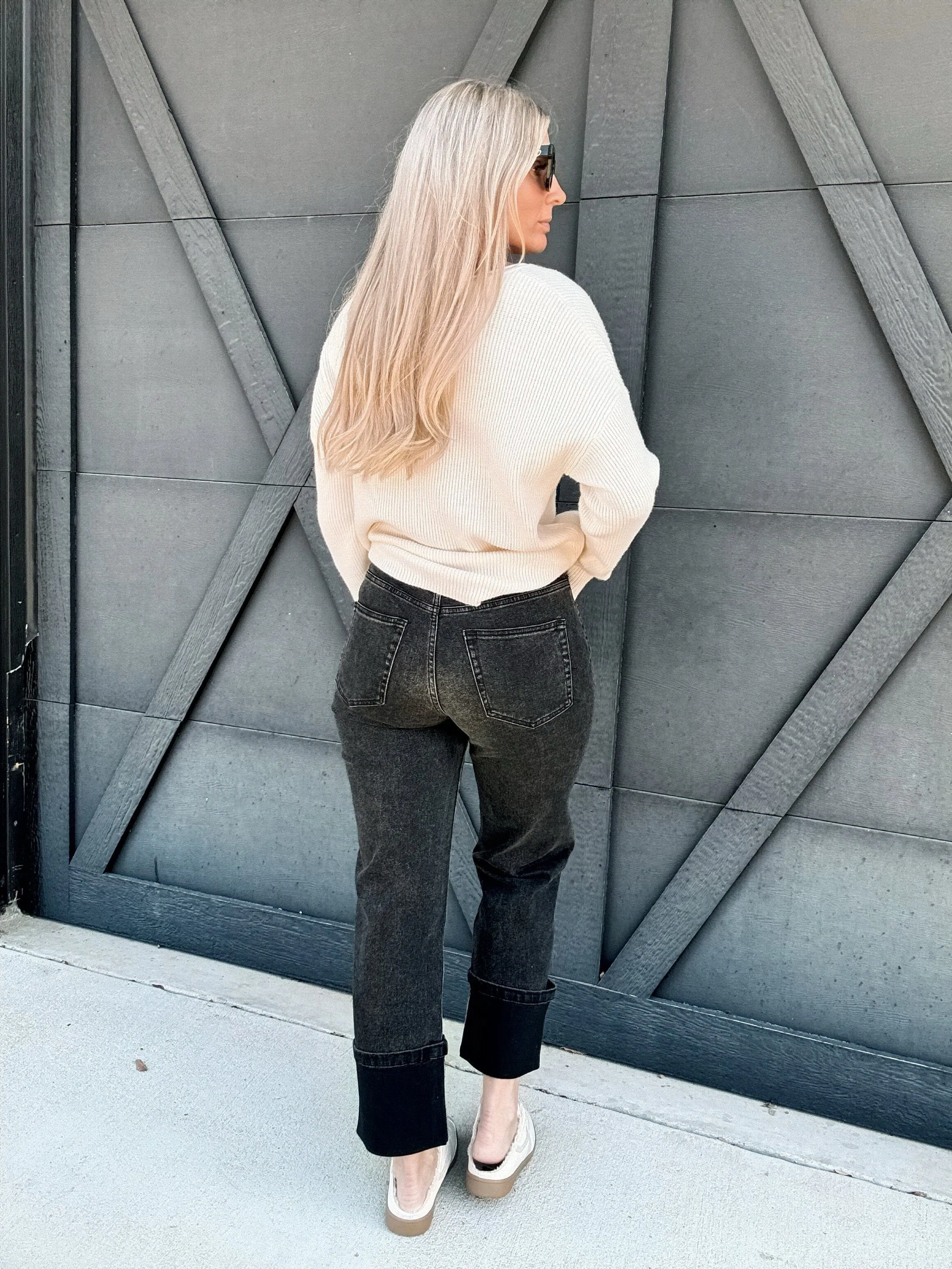 Cuffed Borrom Denim Pants In Black