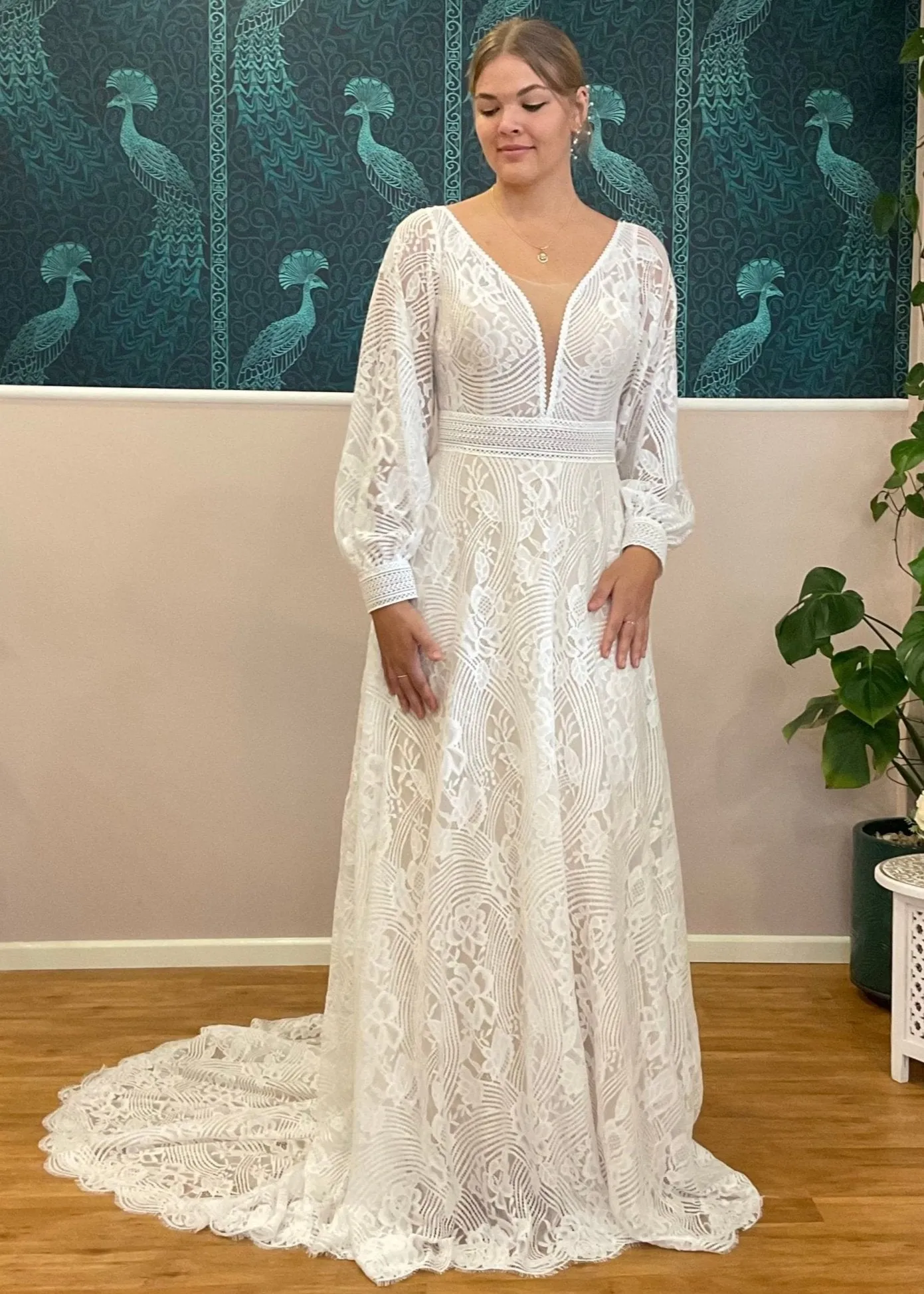 Cyndee Boho Sleeved Wedding Dress in Ivory/Nude Express NZ wide