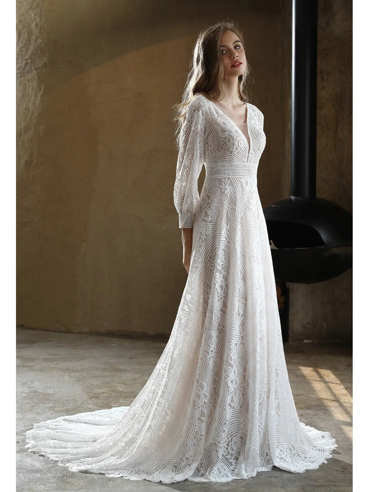 Cyndee Boho Sleeved Wedding Dress in Ivory/Nude Express NZ wide