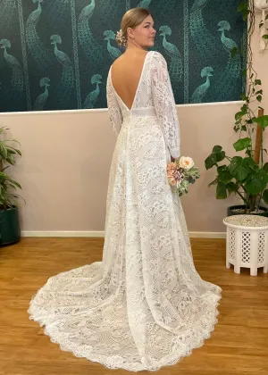Cyndee Boho Sleeved Wedding Dress in Ivory/Nude Express NZ wide