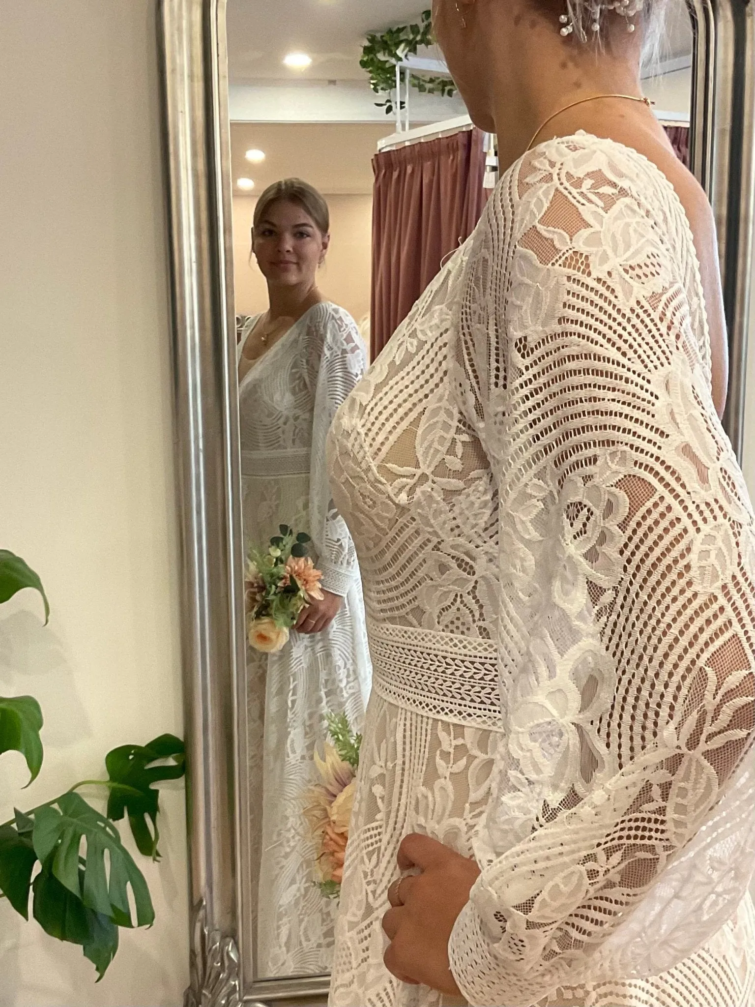 Cyndee Boho Sleeved Wedding Dress in Ivory/Nude Express NZ wide