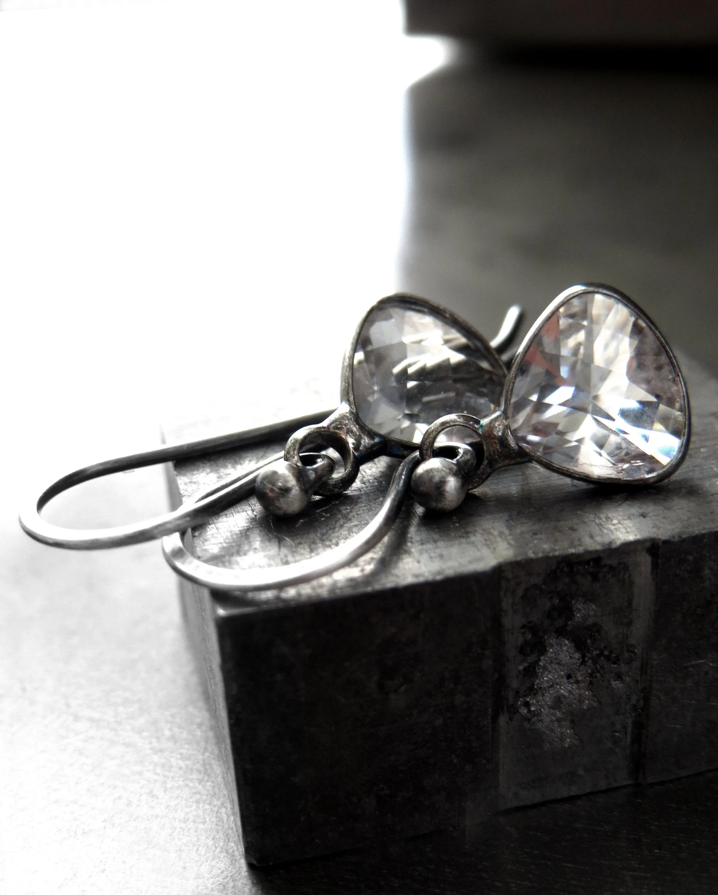 DEMURE - Tiny Clear Glass Faceted Teardrop Earrings