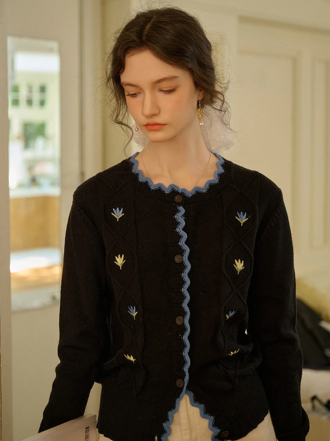 【Final Sale】Quincy Standing Collar Colour-Crossing Lace Embroidery Cardigan