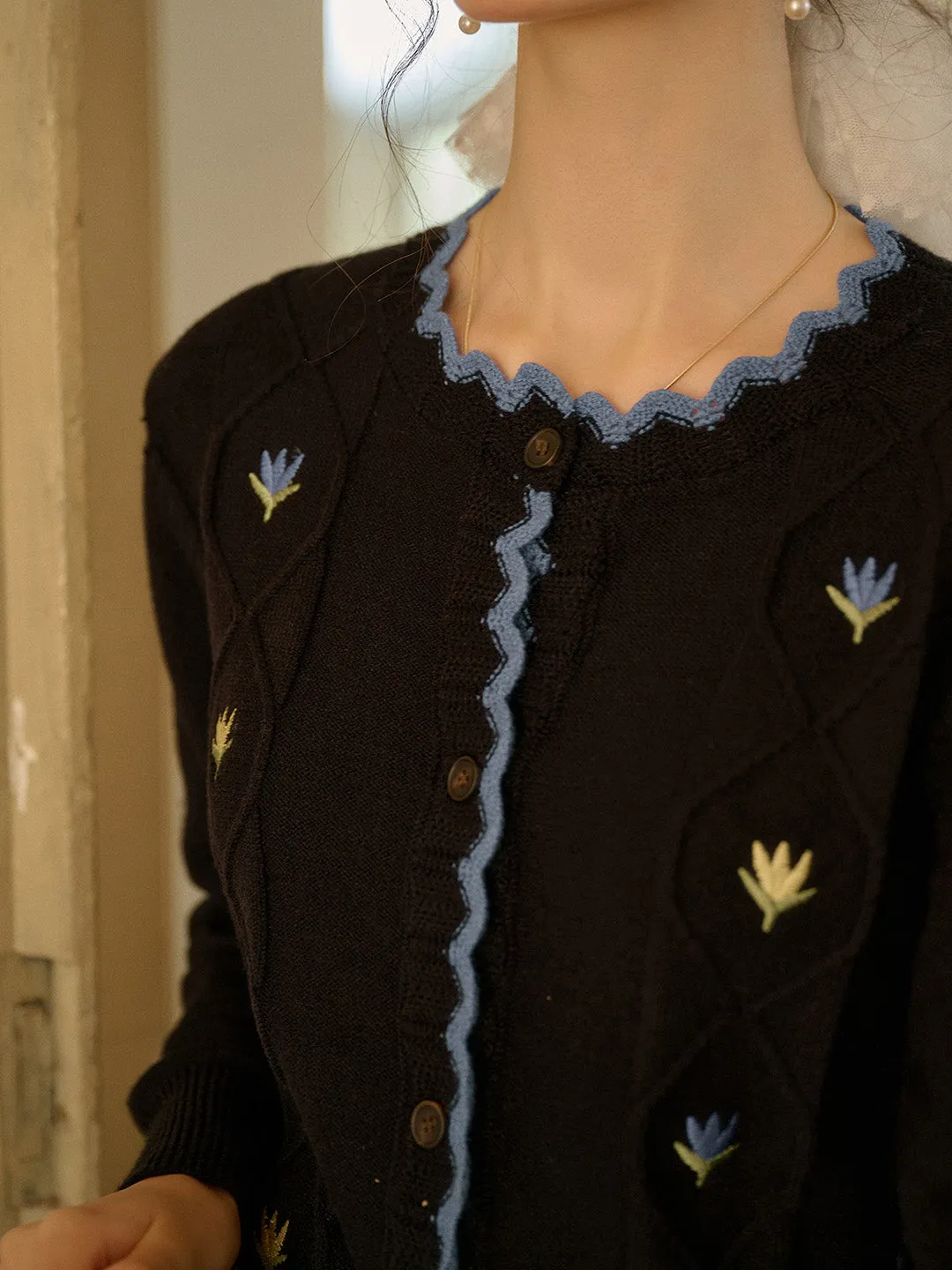 【Final Sale】Quincy Standing Collar Colour-Crossing Lace Embroidery Cardigan