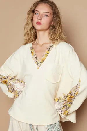Give it a Go Lace Detail Flower Printed V-Neck Knit Topi in Cream and Yellow