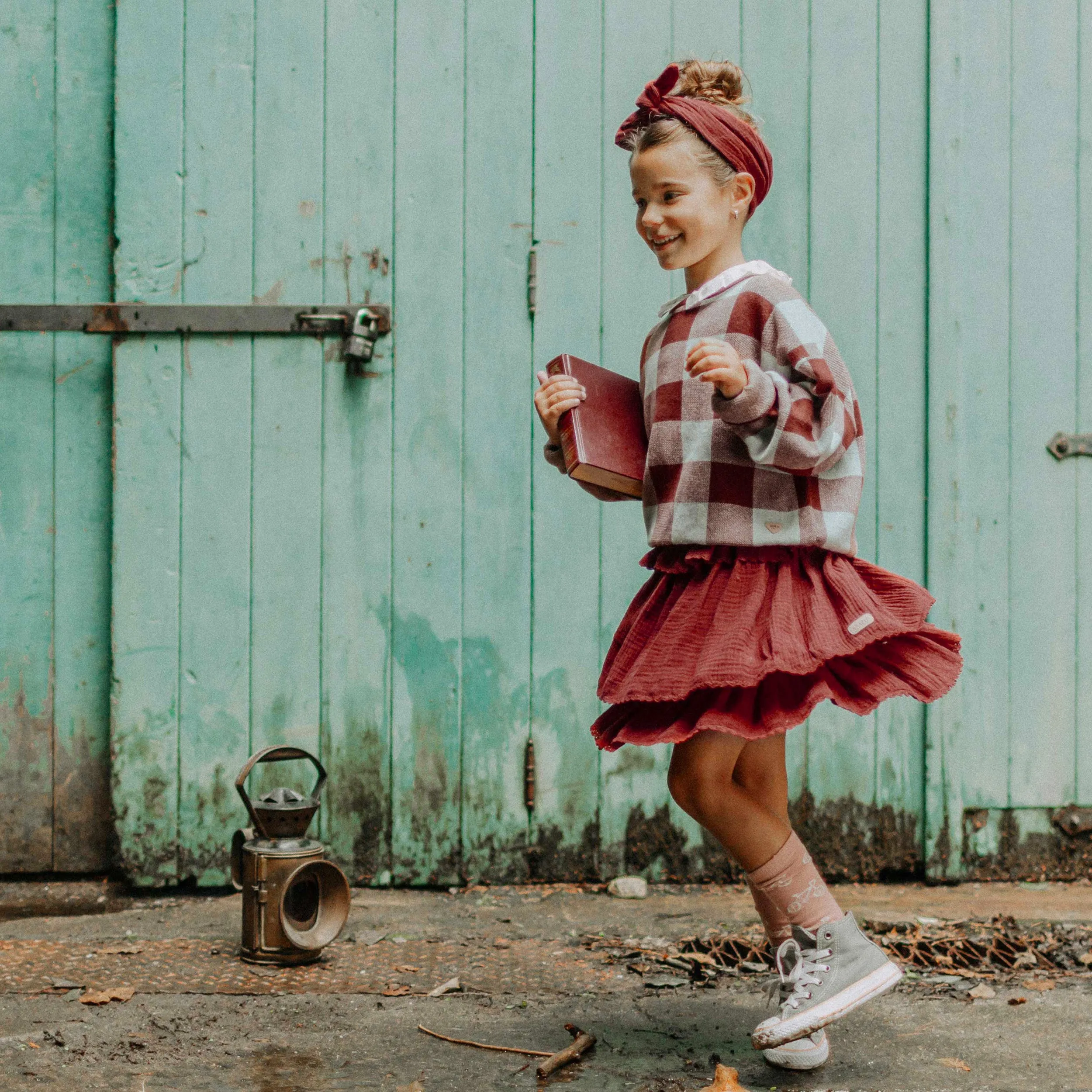 Jupe rouille en mousseline à volants étagés, enfant || Rust skirt in muslin with tiered ruffles, child