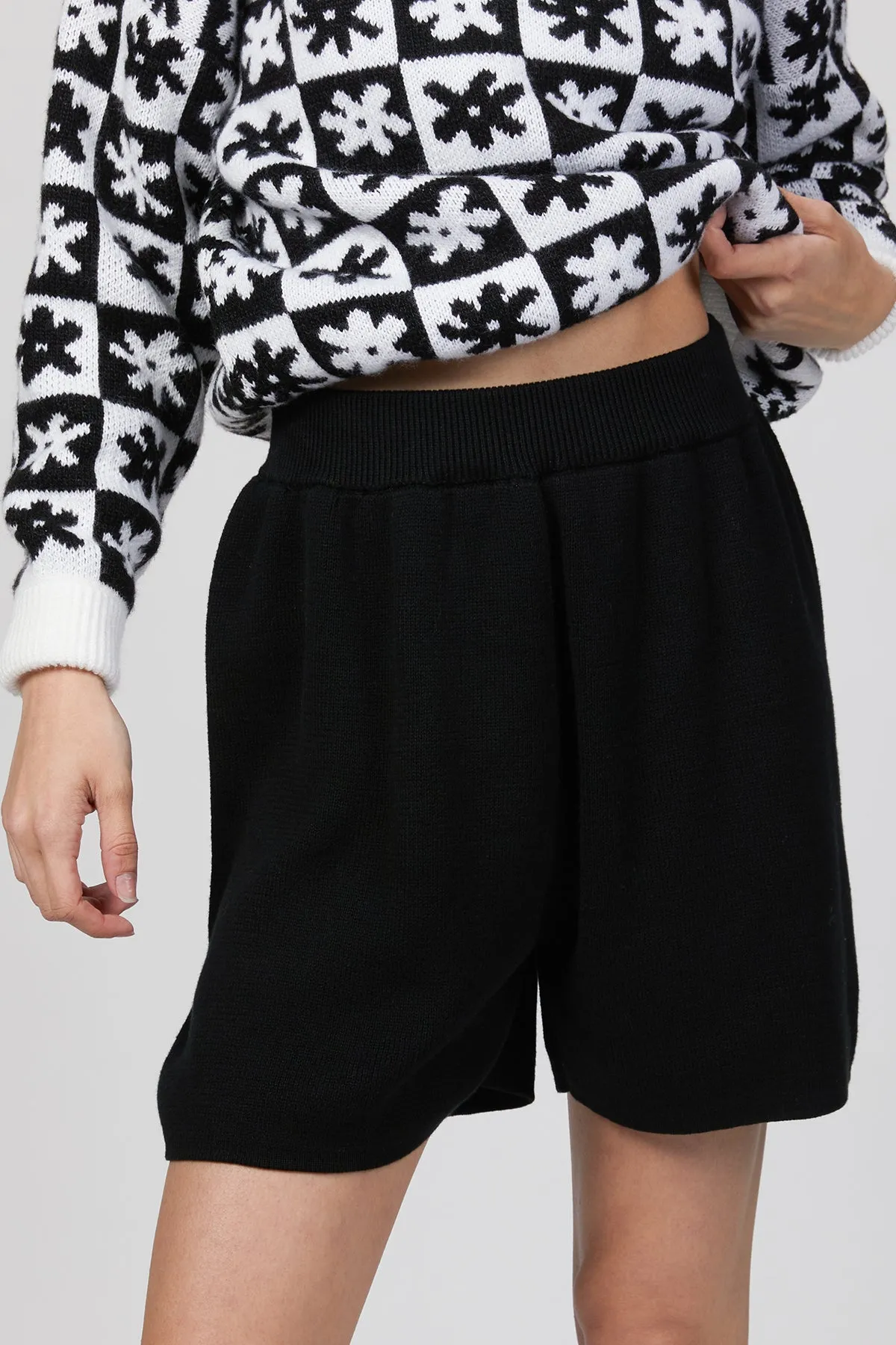 LOUNGE SHORTS