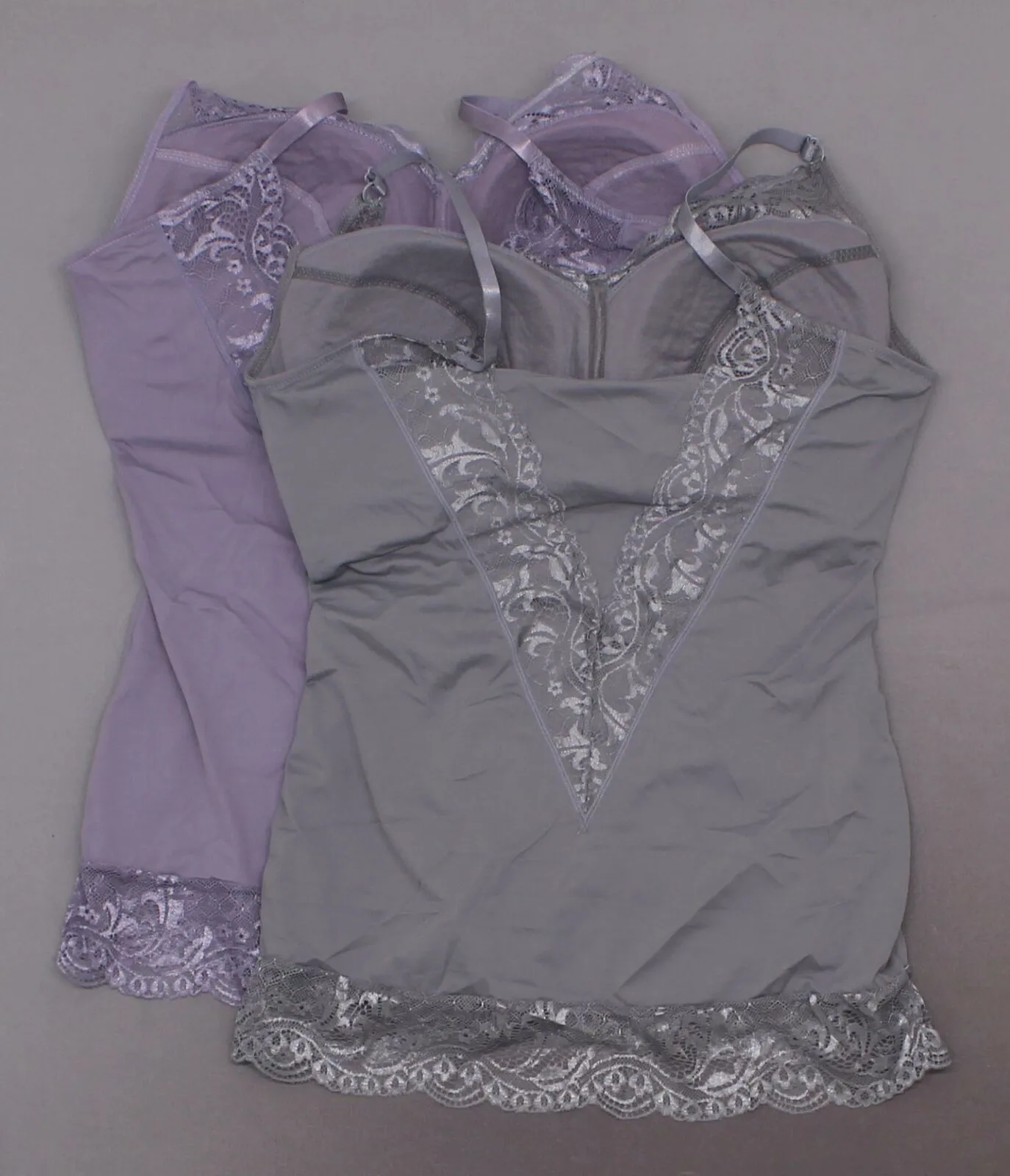 Rhonda Shear Women's Plus Size 2 Pack Lace Trim Pin Up Camisoles