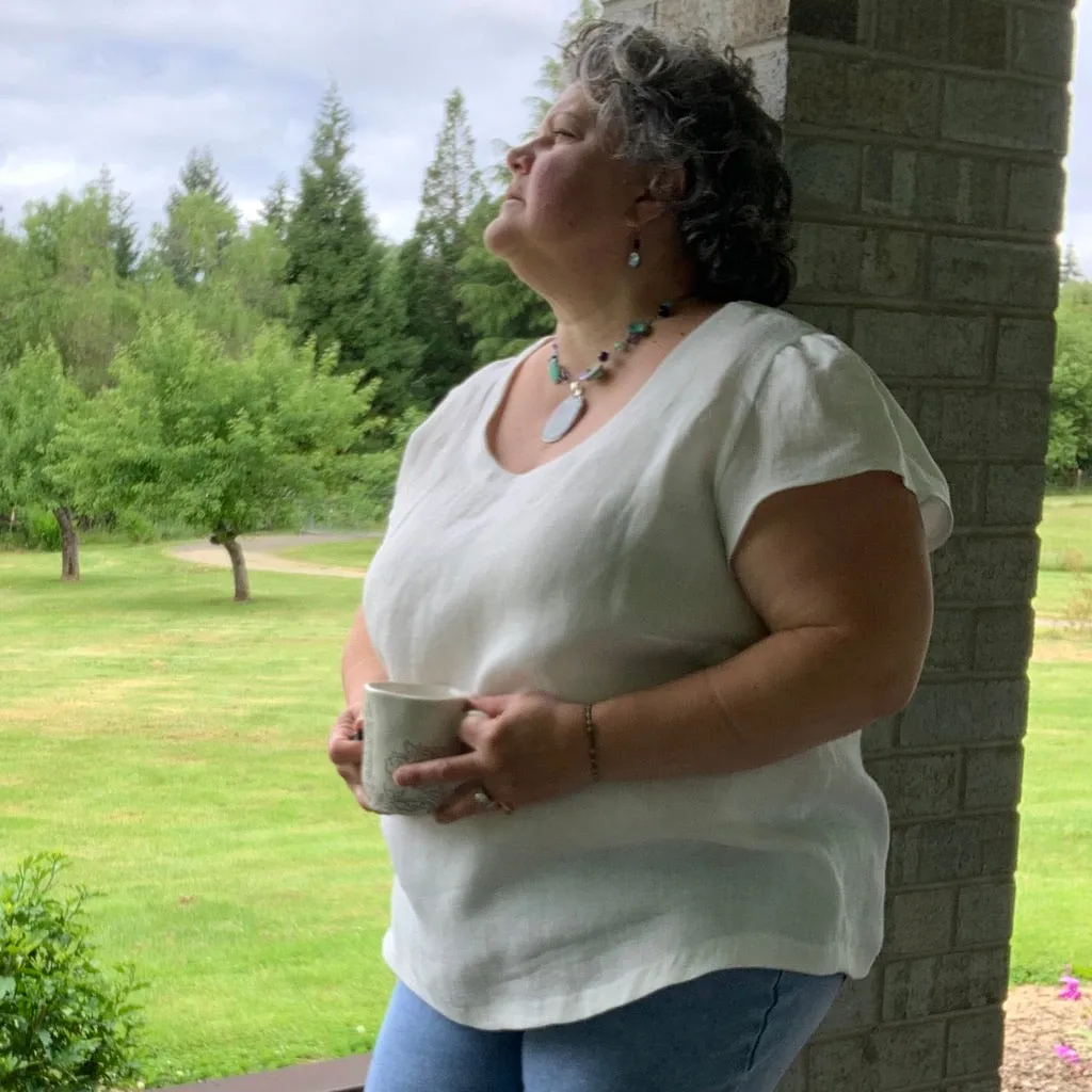 Scenic Top Sewing Pattern - Women's/Curved Fit