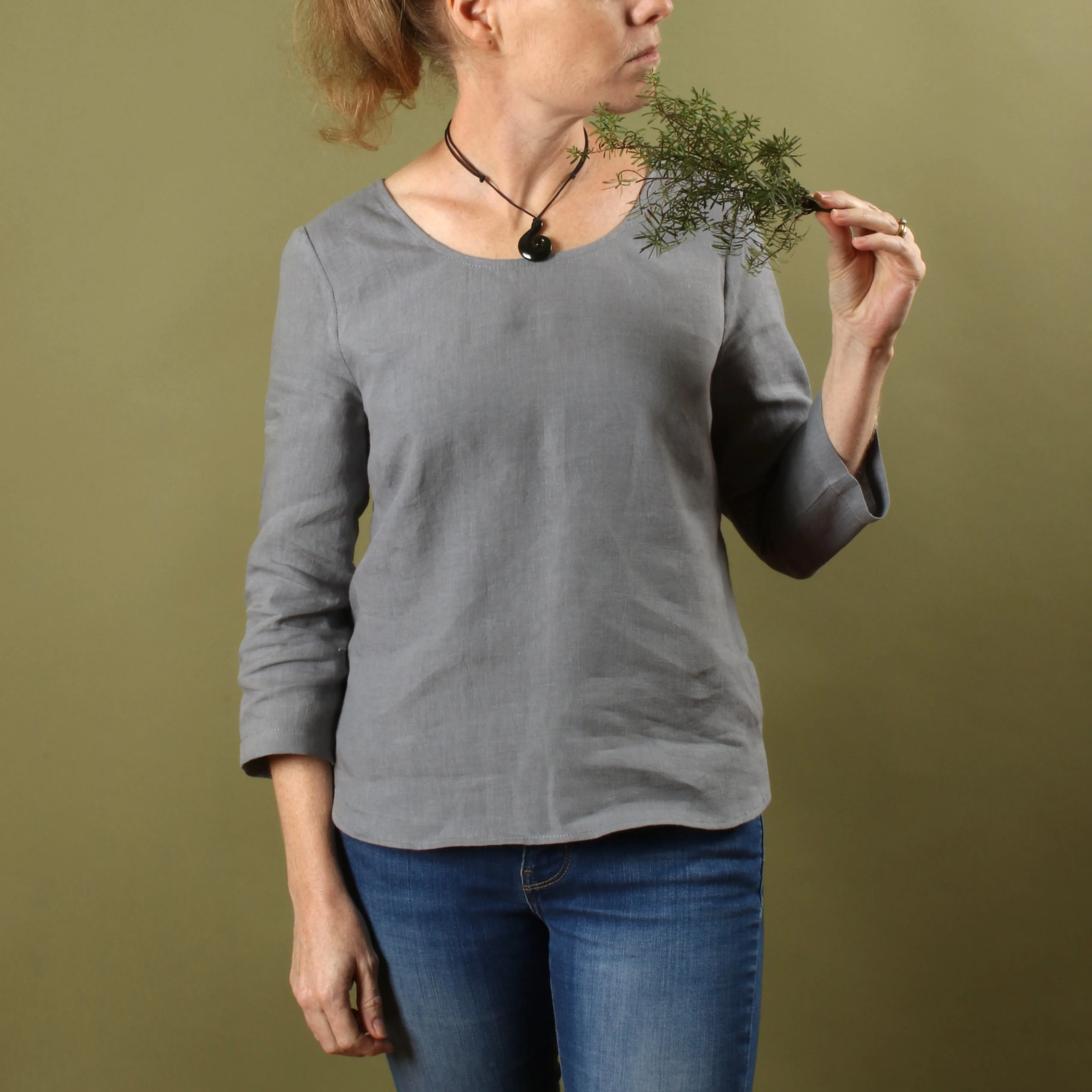 Scenic Top Sewing Pattern - Women's/Curved Fit