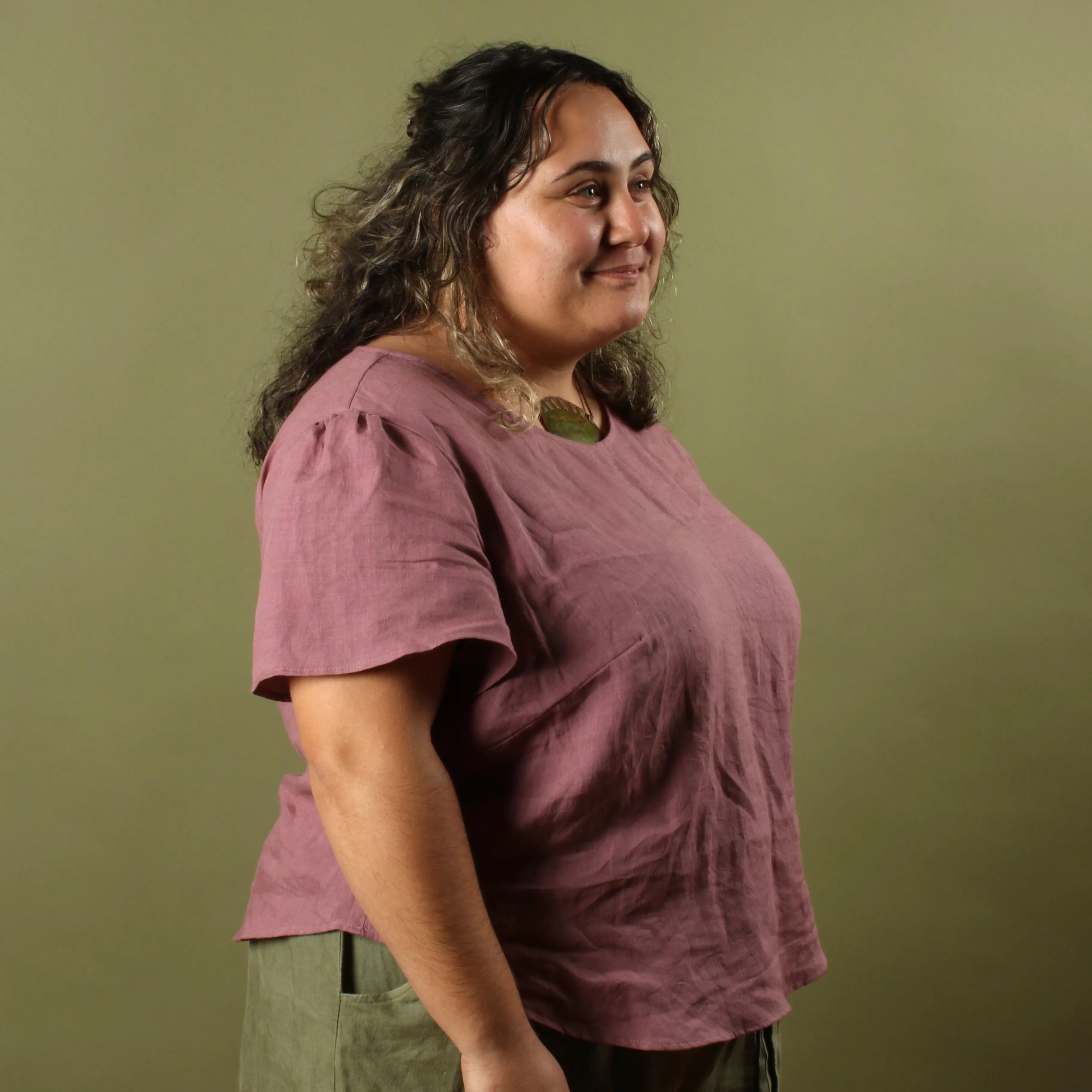 Scenic Top Sewing Pattern - Women's/Curved Fit