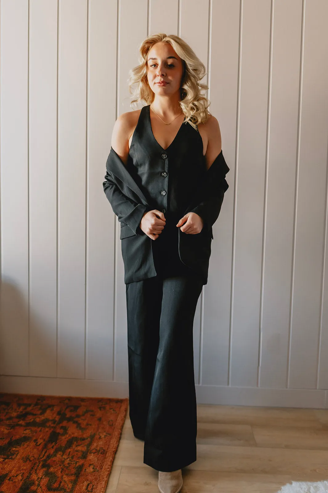 The Isabella Vest - Black