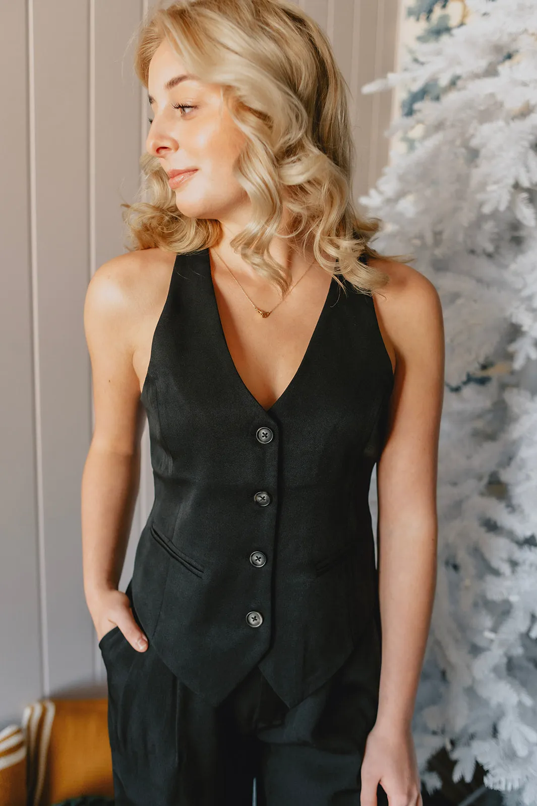 The Isabella Vest - Black