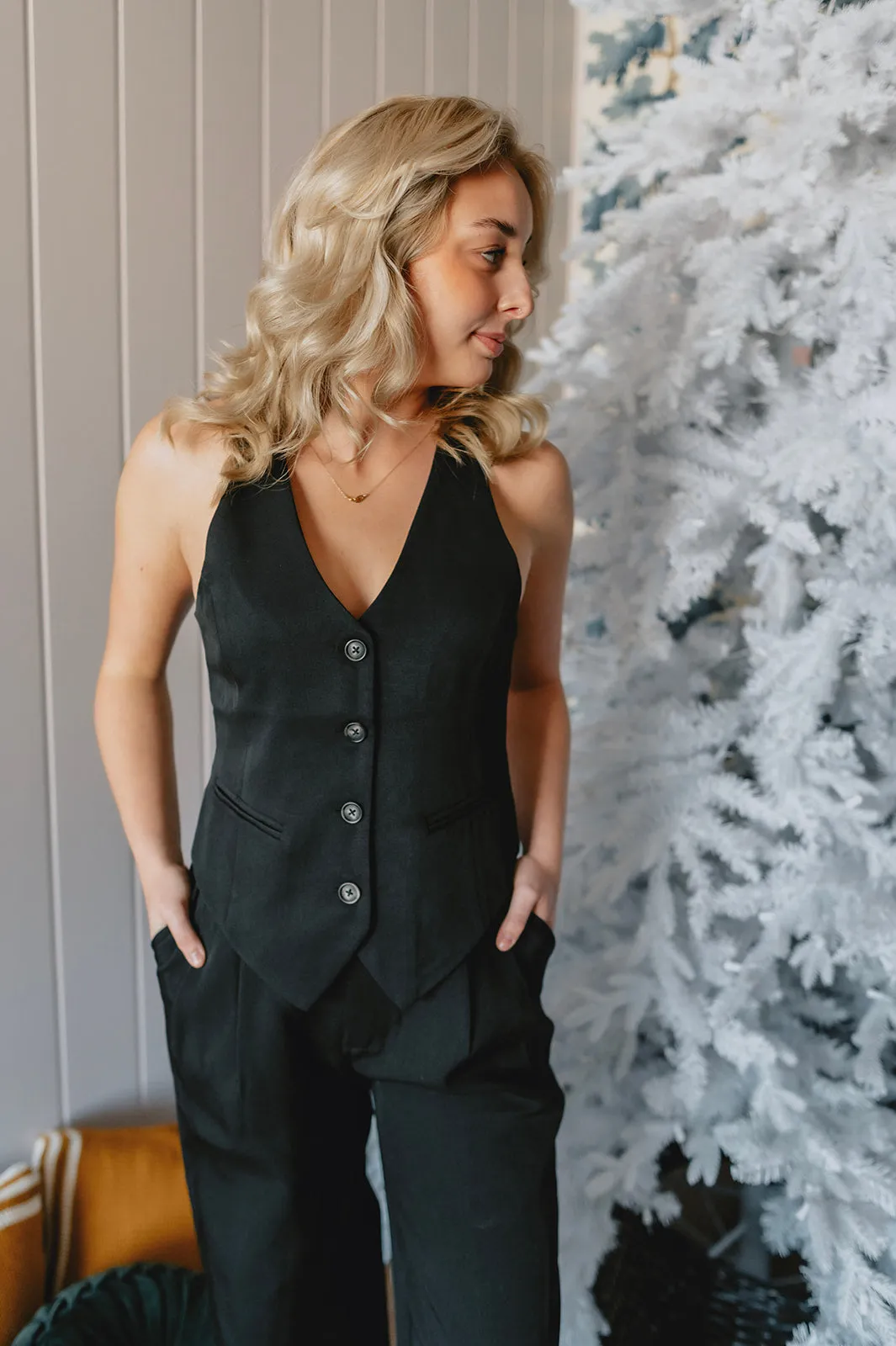 The Isabella Vest - Black