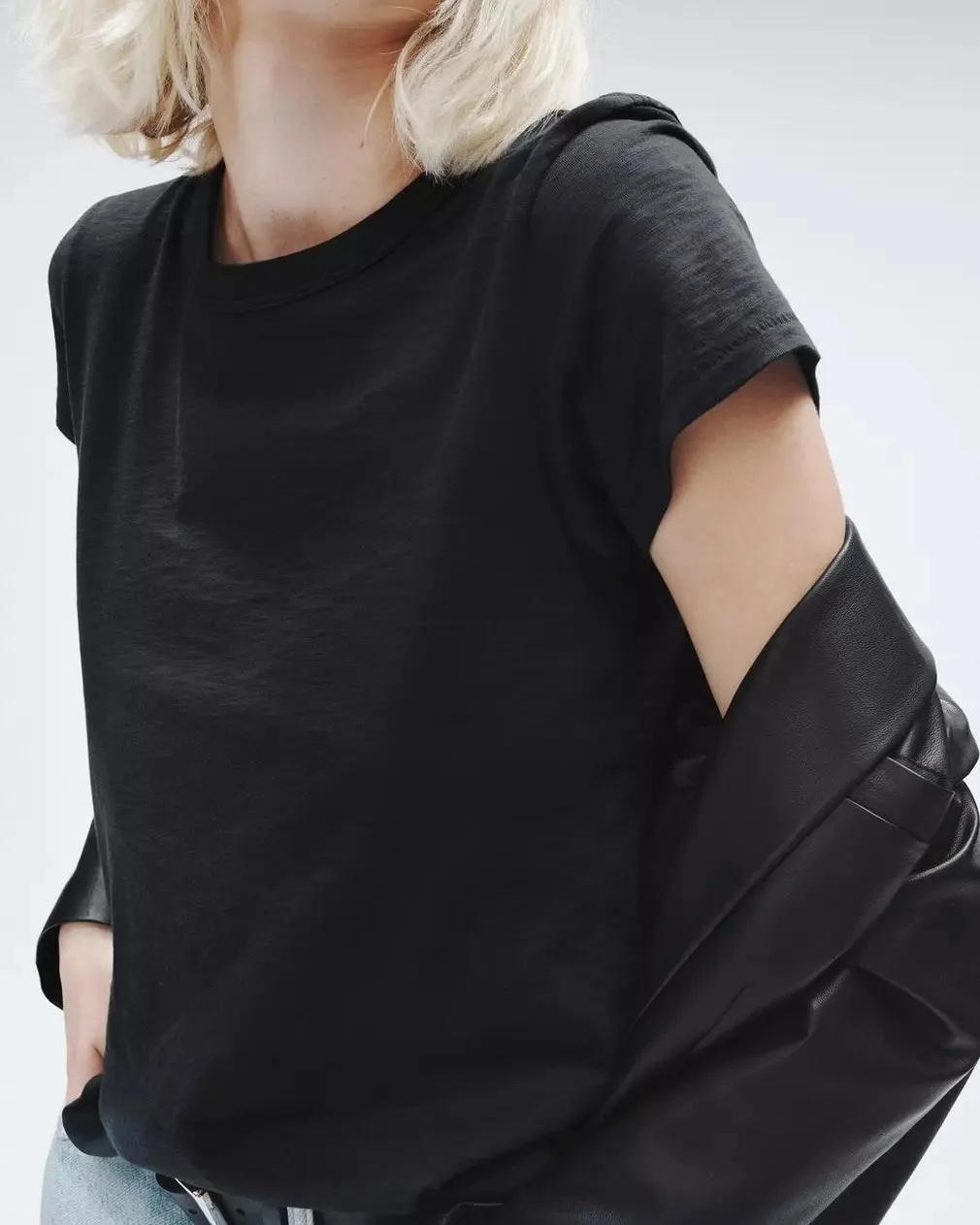 THE SLUB TEE IN BLACK