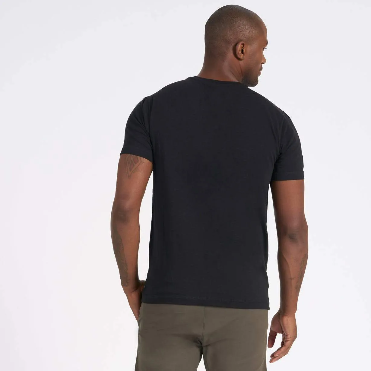 Vuori Men's Tuvalu Tee
